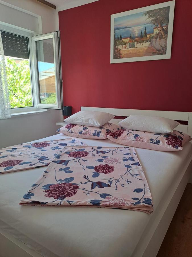 Studio Apartments Maslinik Krk Town Extérieur photo